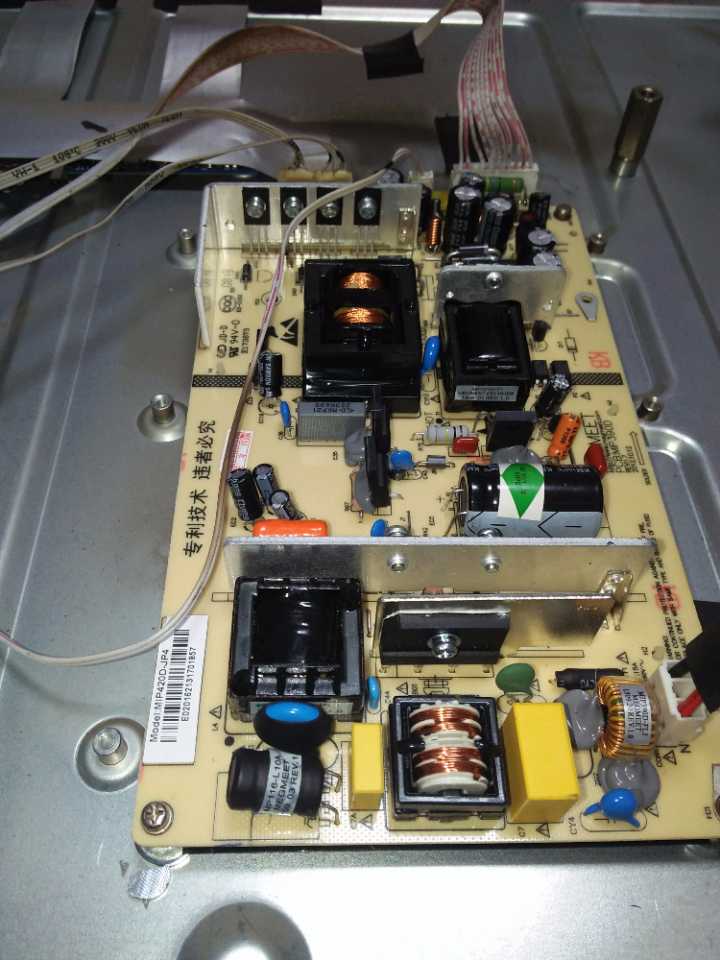 维修三洋电视42寸电源板维修副电源5伏待机电源