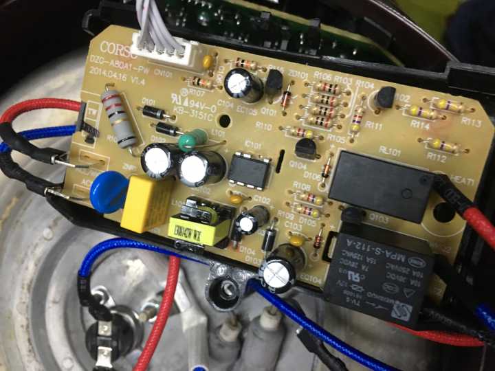 小熊电蒸锅不通电维修