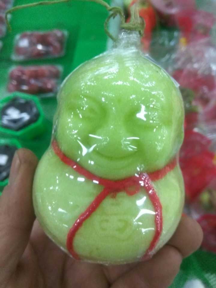 看这水果成精了长成人形了