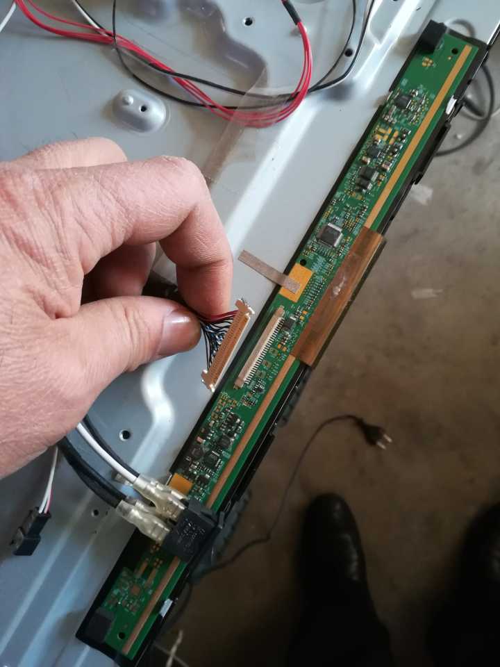 液晶电视更换侧面灯条 - 电视技术 - 扳手会 - powered by discuz!