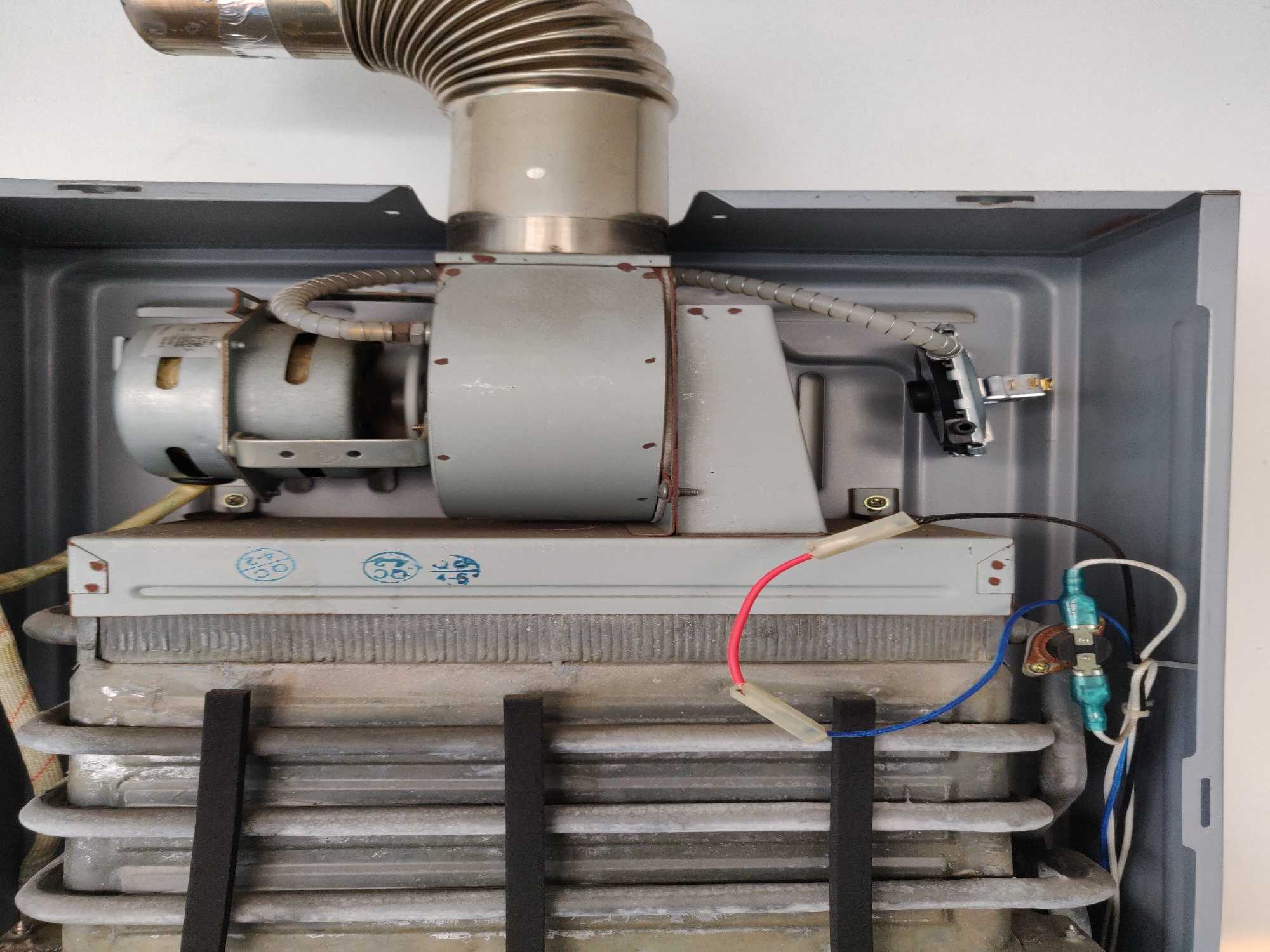 美的燃气热水器显示e5